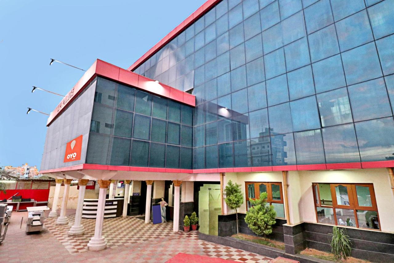 Oyo J P Palace Hotel Dod Ballāpur Екстериор снимка