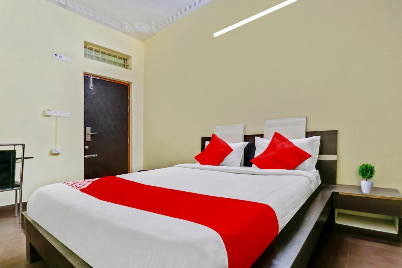Oyo J P Palace Hotel Dod Ballāpur Екстериор снимка
